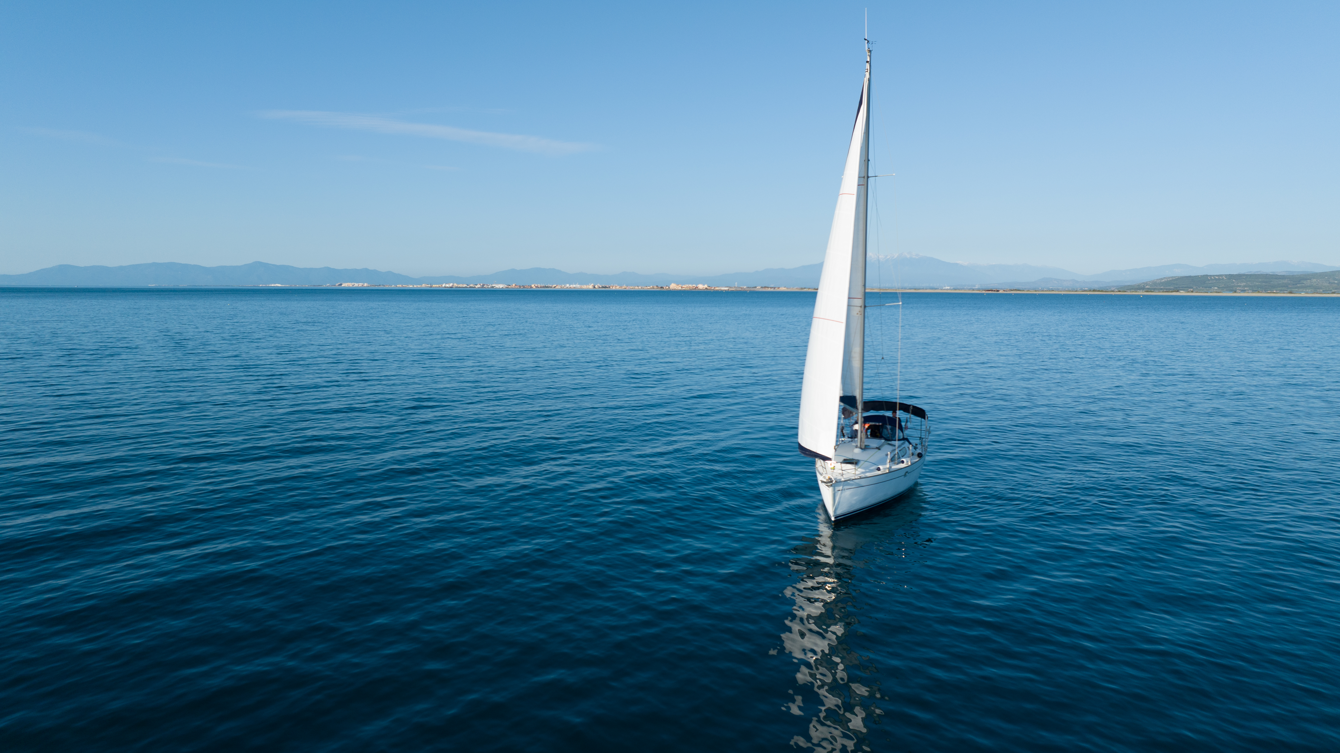 Vue drone voilier Barcarès